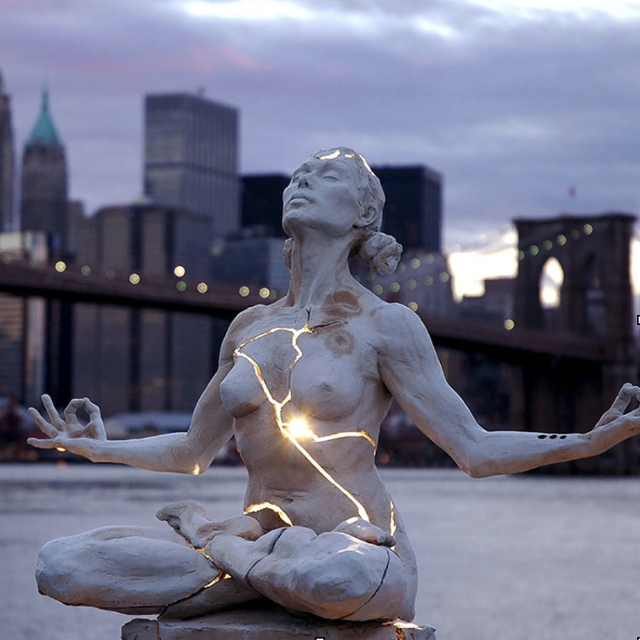                 Sculpture by Paige Bradley (paigebradley.com)