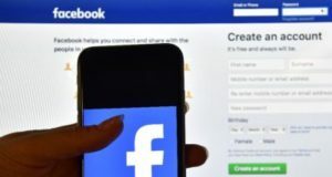 Facebook Uses Machine Learning to Spot At-Risk Users