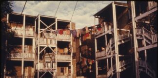 Those at High Risk for Psychosis More Likely From Deprived Neighborhoods