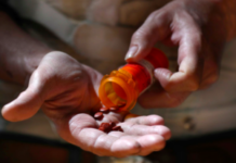 Half of Opioid Prescriptions Go to People With Mood Disorders