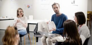 Study Finds Hearing Voices Groups Improve Social and Emotional Wellbeing