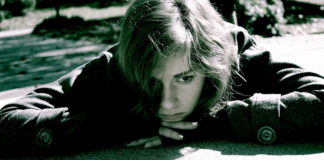 Increase in Suicide Attempts by Self-Poisoning in Youth