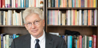 Working With the Four Dialogues: Using Chairwork in Clinical Practice Scott Kellogg