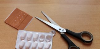 Review Documents Severe Withdrawal Effects of Psychiatric Drugs