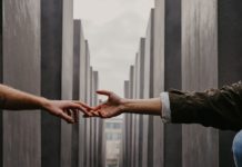 Madness, Sex, and Risk in Residential Mental Health Settings