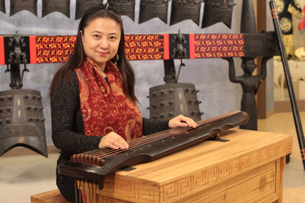 Haiqiong Deng with a guqin