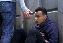 Becoming a Peer Support Worker can Improve Insight and Resilience, Study Finds