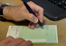 Dementia: experts urge doctors to reduce antipsychotic prescriptions